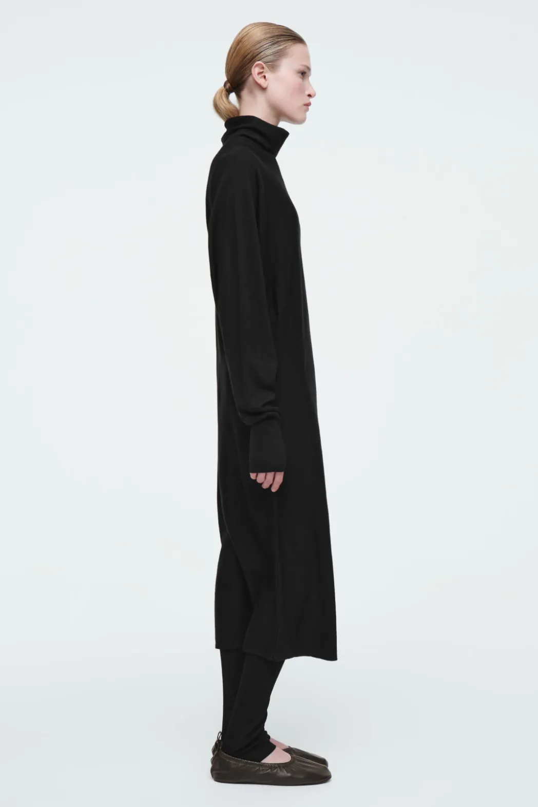 Sale COS THE FUNNEL-NECK MERINO WOOL DRESS CARBON