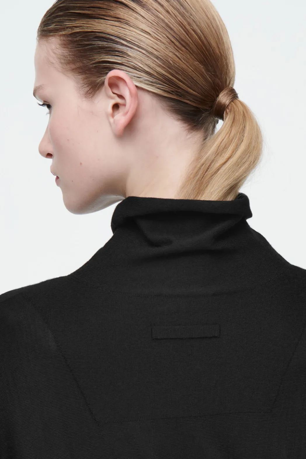 Sale COS THE FUNNEL-NECK MERINO WOOL DRESS CARBON