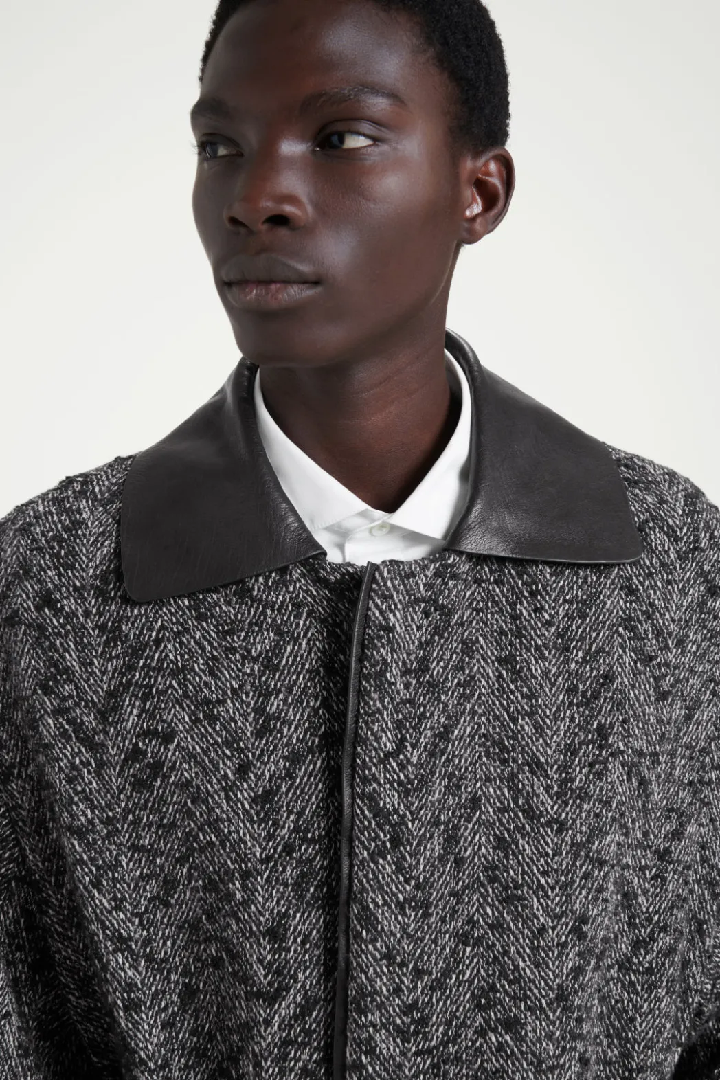 COS THE HERRINGBONE COAT CHESTNUT / HERRINGBONE
