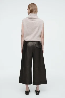 Sale COS THE LEATHER BARREL-LEG CULOTTES CHESTNUT