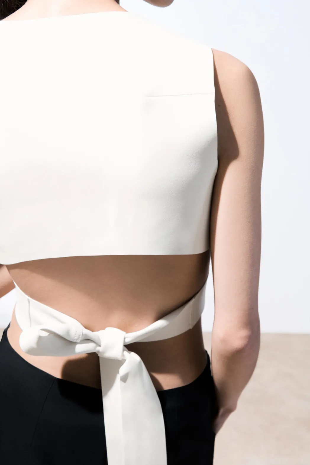 Online COS THE LEATHER WRAP TANK TOP WHITE