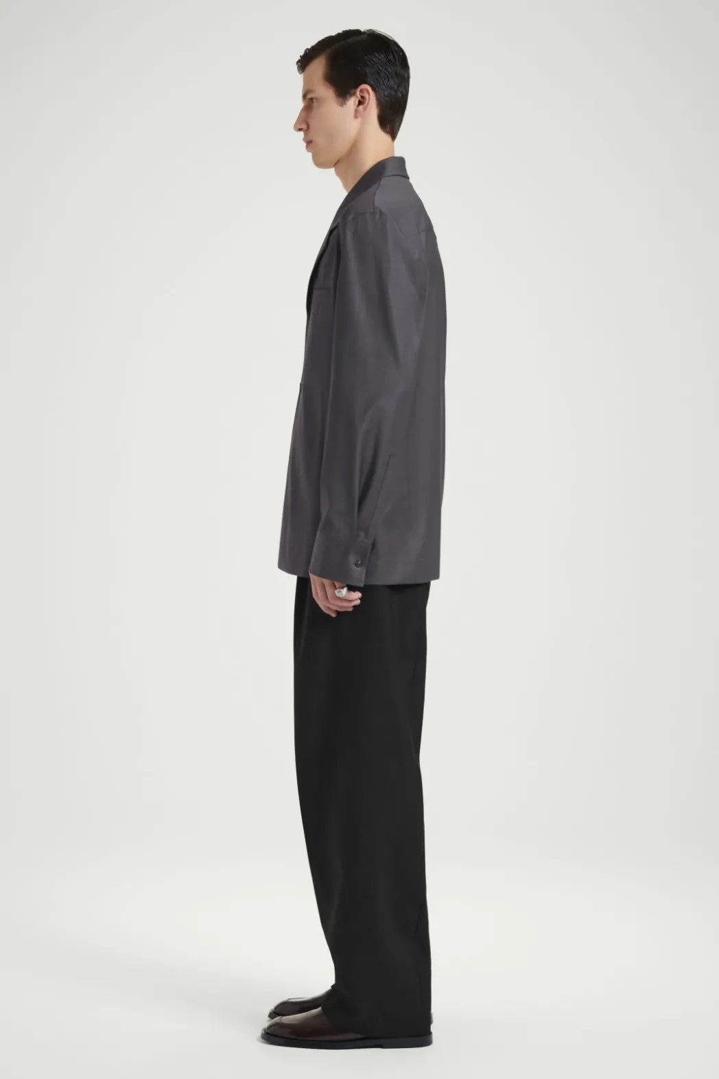 Outlet COS THE NOTCH-LAPEL SHIRT GRAPHITE