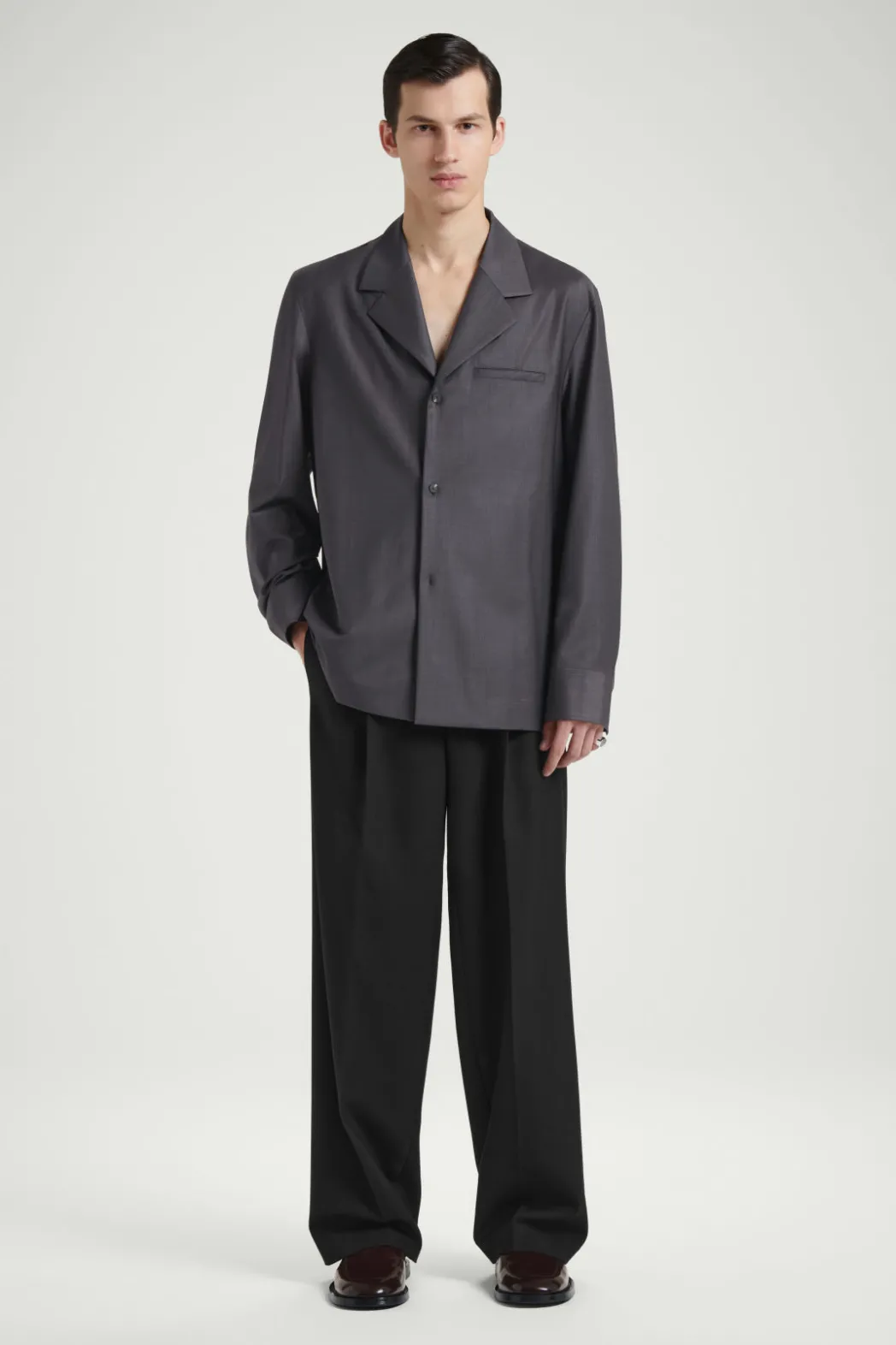 Outlet COS THE NOTCH-LAPEL SHIRT GRAPHITE