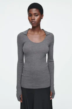 Hot COS THE OPEN-COLLAR MERINO WOOL TOP FOSSIL