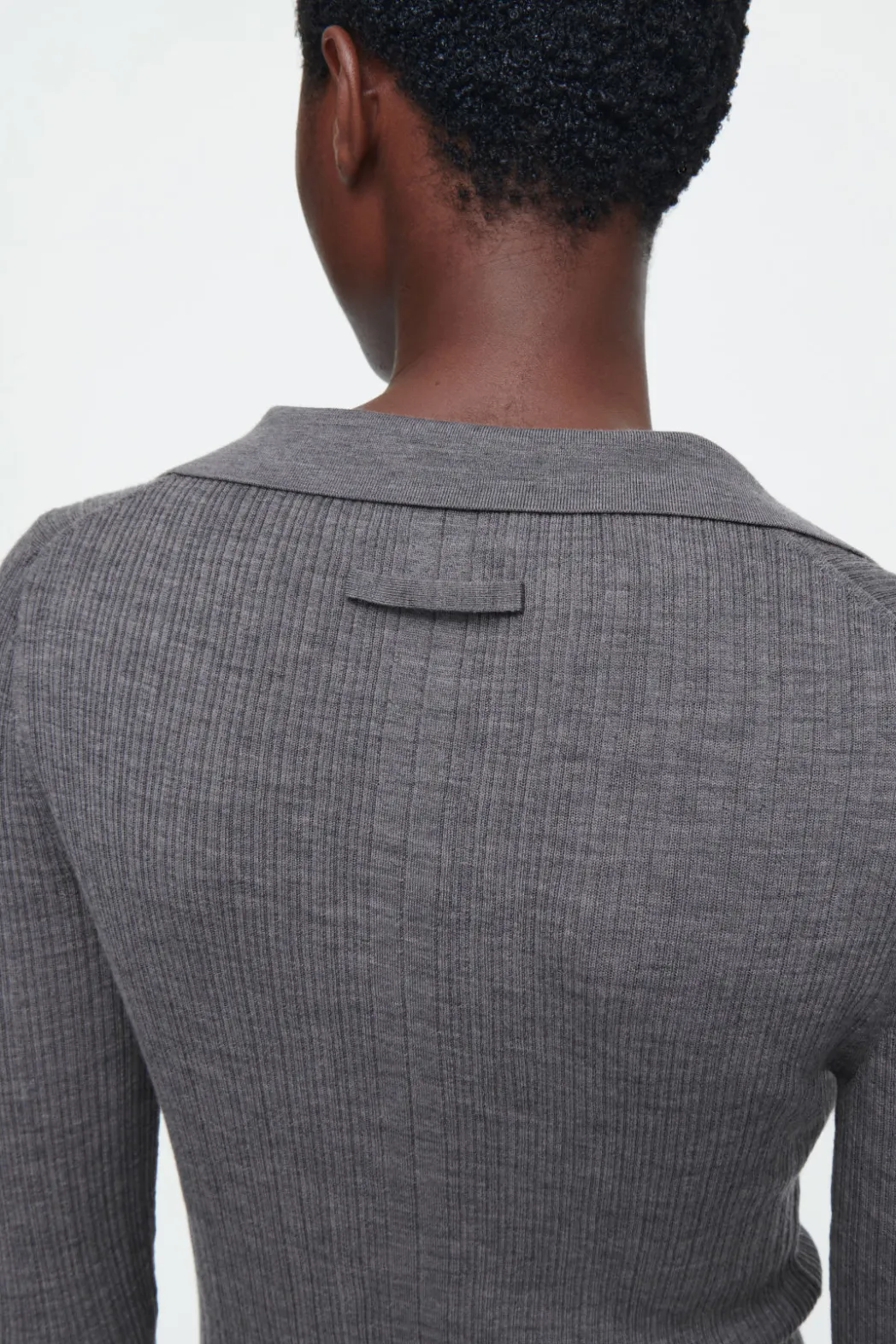 Hot COS THE OPEN-COLLAR MERINO WOOL TOP FOSSIL