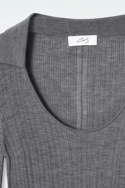 Hot COS THE OPEN-COLLAR MERINO WOOL TOP FOSSIL