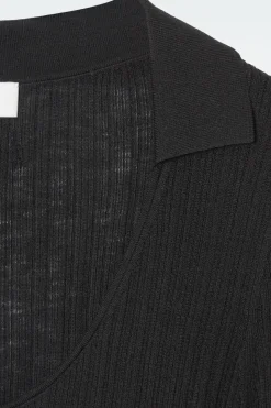 Hot COS THE OPEN-COLLAR MERINO WOOL TOP CARBON