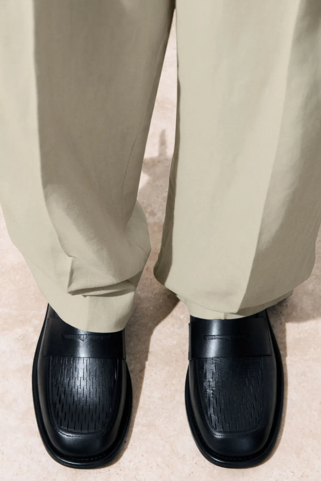 Hot COS THE PERFORATED LEATHER LOAFERS BLACK