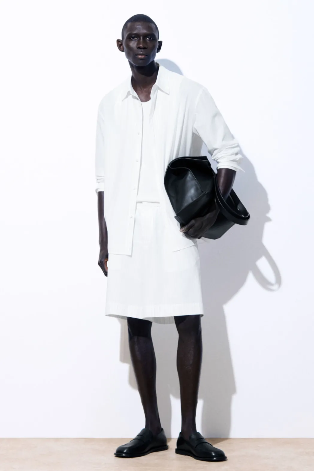 Sale COS THE PINSTRIPED SHORTS WHITE / PINSTRIPED