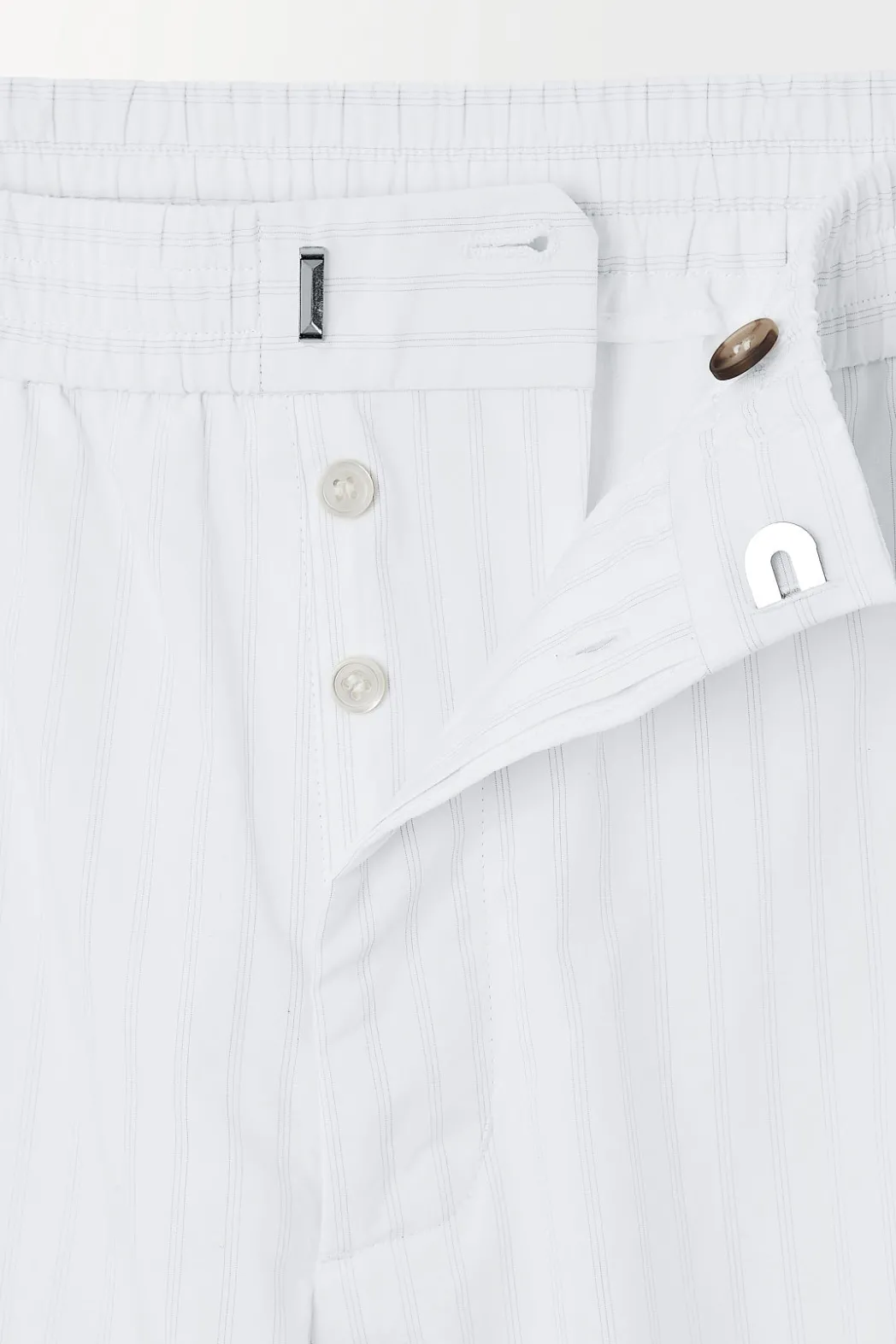 Sale COS THE PINSTRIPED SHORTS WHITE / PINSTRIPED