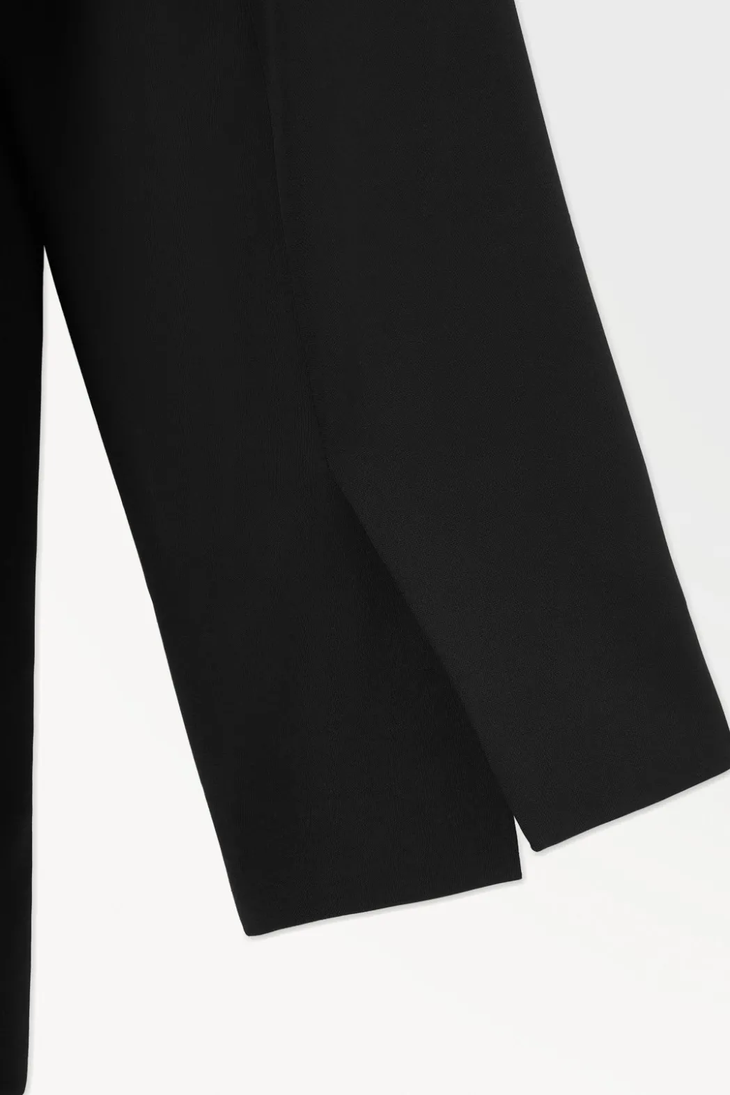 Sale COS THE RELAXED BELTED BLAZER BLACK