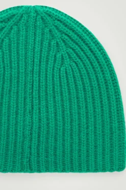 Discount COS THE RIBBED CASHMERE BEANIE MEADOW