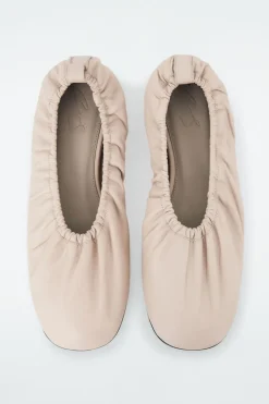 New COS THE RUCHED LEATHER BALLET FLATS POWDERED PINK