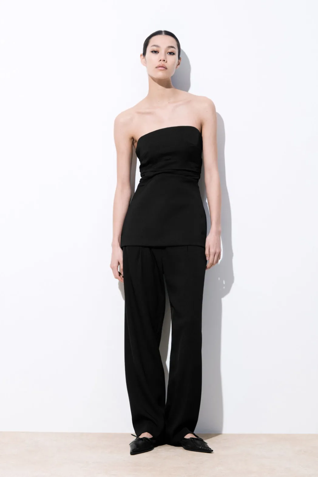 Clearance COS THE SCULPTED BANDEAU BLACK