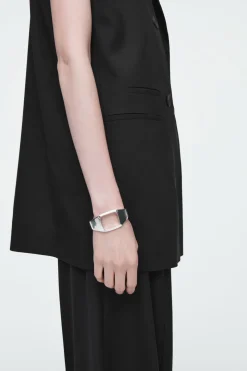 New COS THE SCULPTED CUFF SILVER