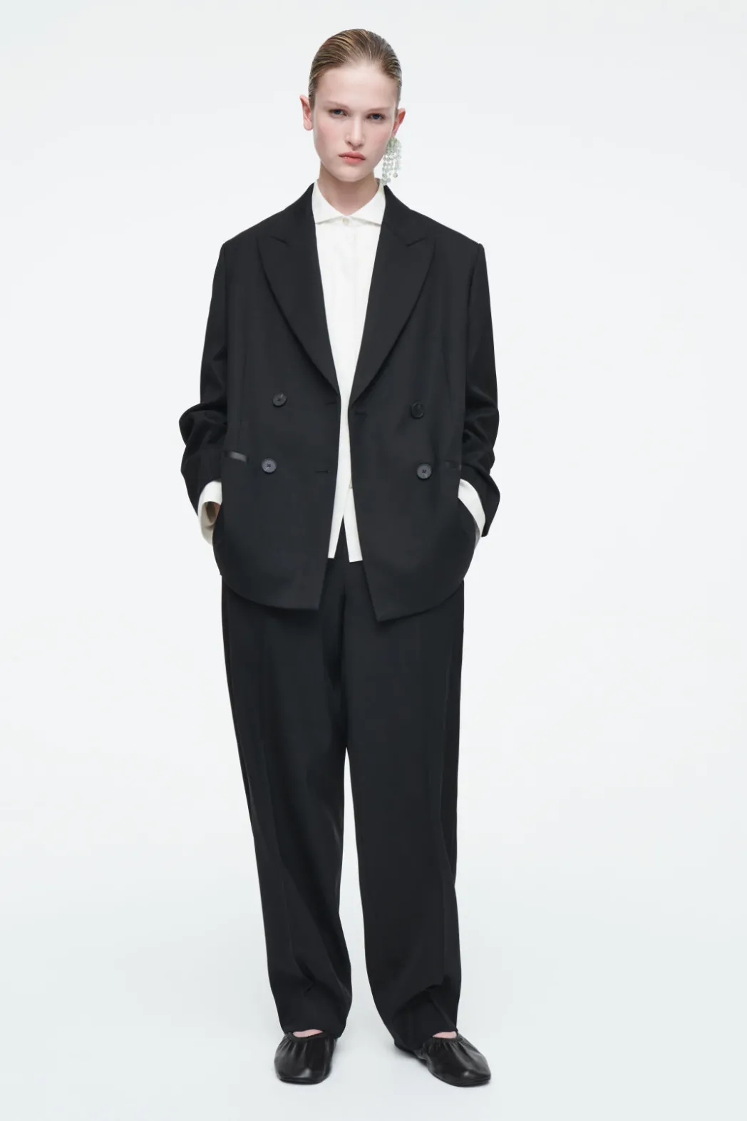 Discount COS THE SIGNATURE COTTON-POPLIN SHIRT CHALK