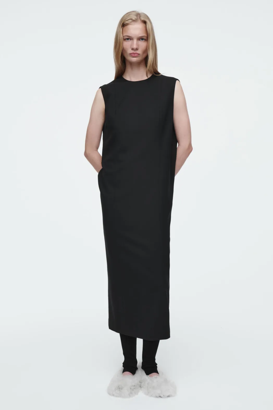 Best COS THE SLEEVELESS TAILORED WOOL DRESS CARBON