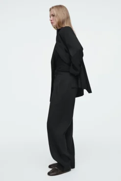 COS THE TAILORED BARREL-LEG PANTS CARBON