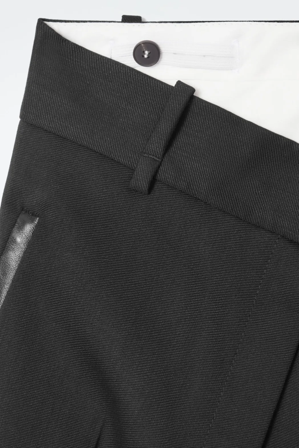 COS THE TAILORED BARREL-LEG PANTS CARBON
