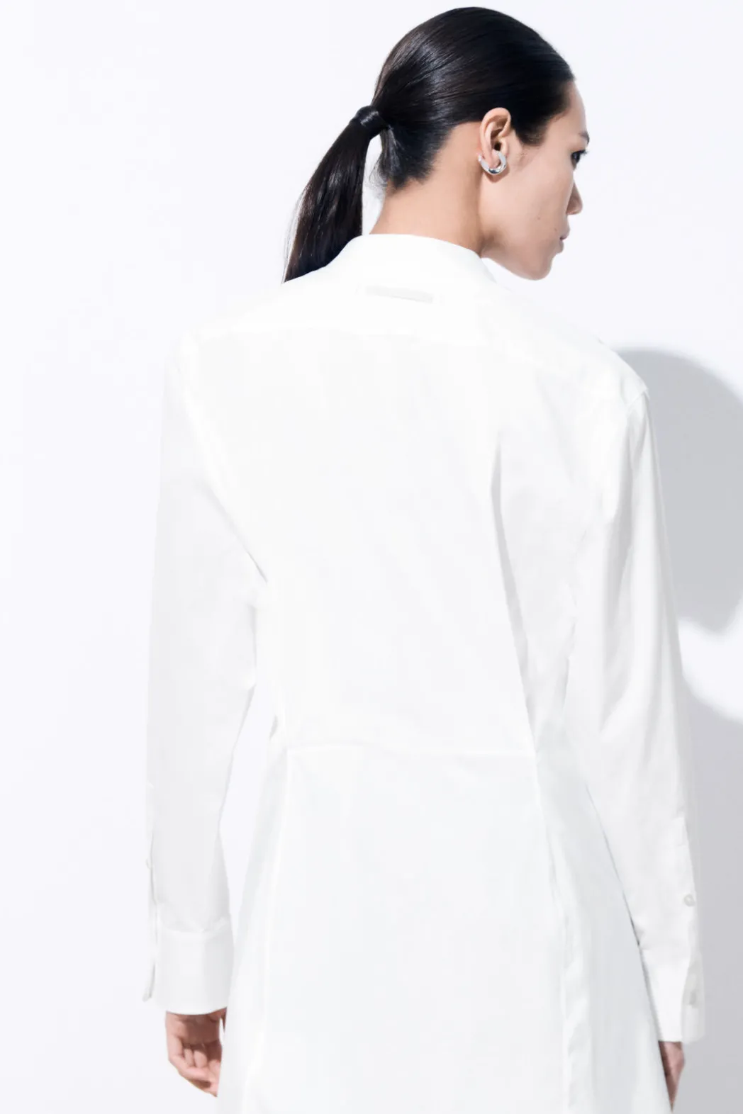 Outlet COS THE TAILORED WAIST SHIRT WHITE