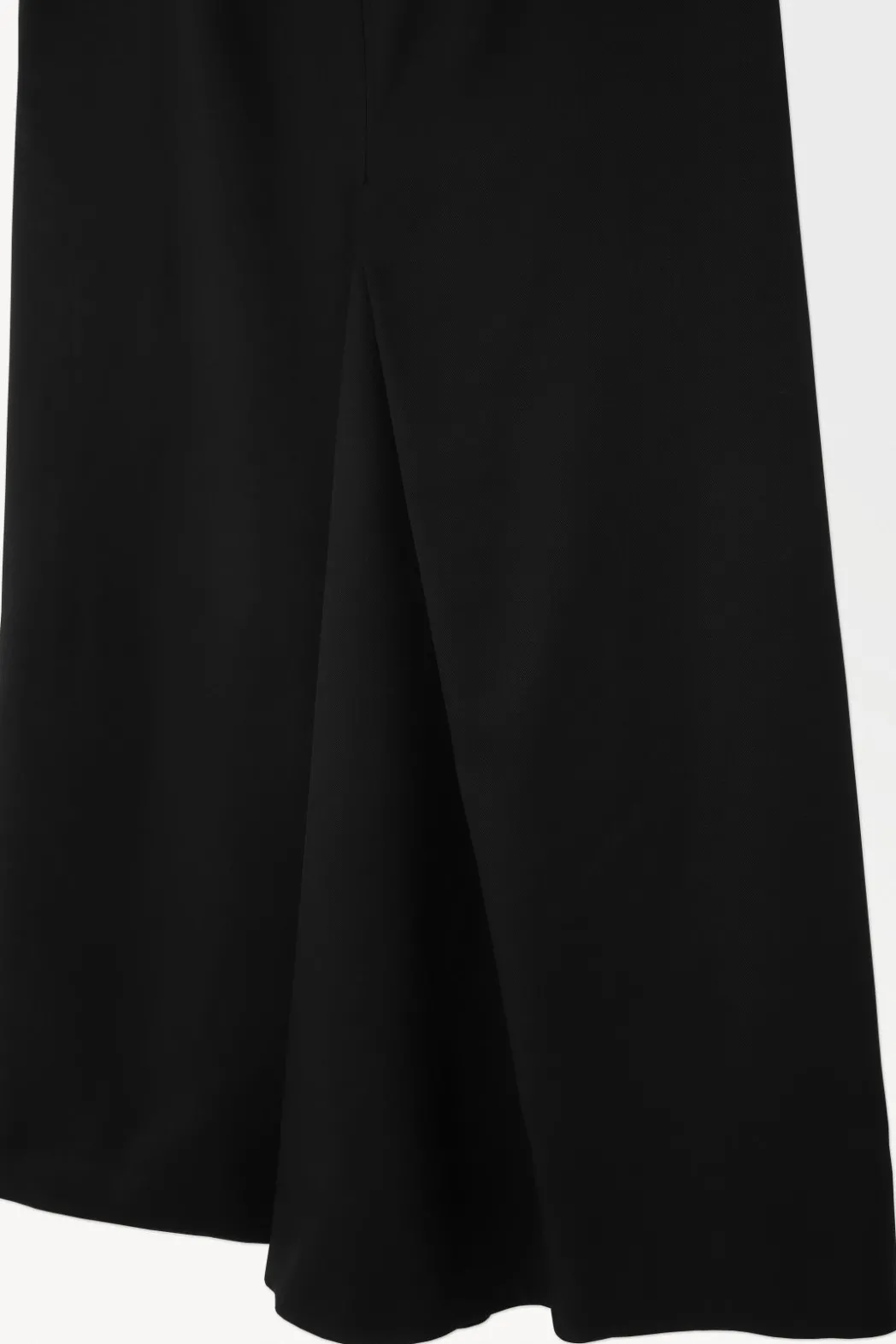 Outlet COS THE TAILORED WOOL TWILL SKIRT BLACK