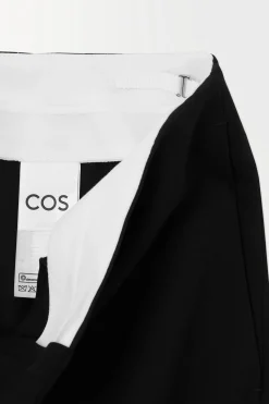 Outlet COS THE TAILORED WOOL TWILL SKIRT BLACK