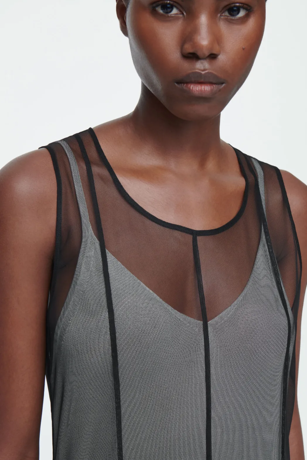 Discount COS THE TULLE MAXI DRESS CARBON