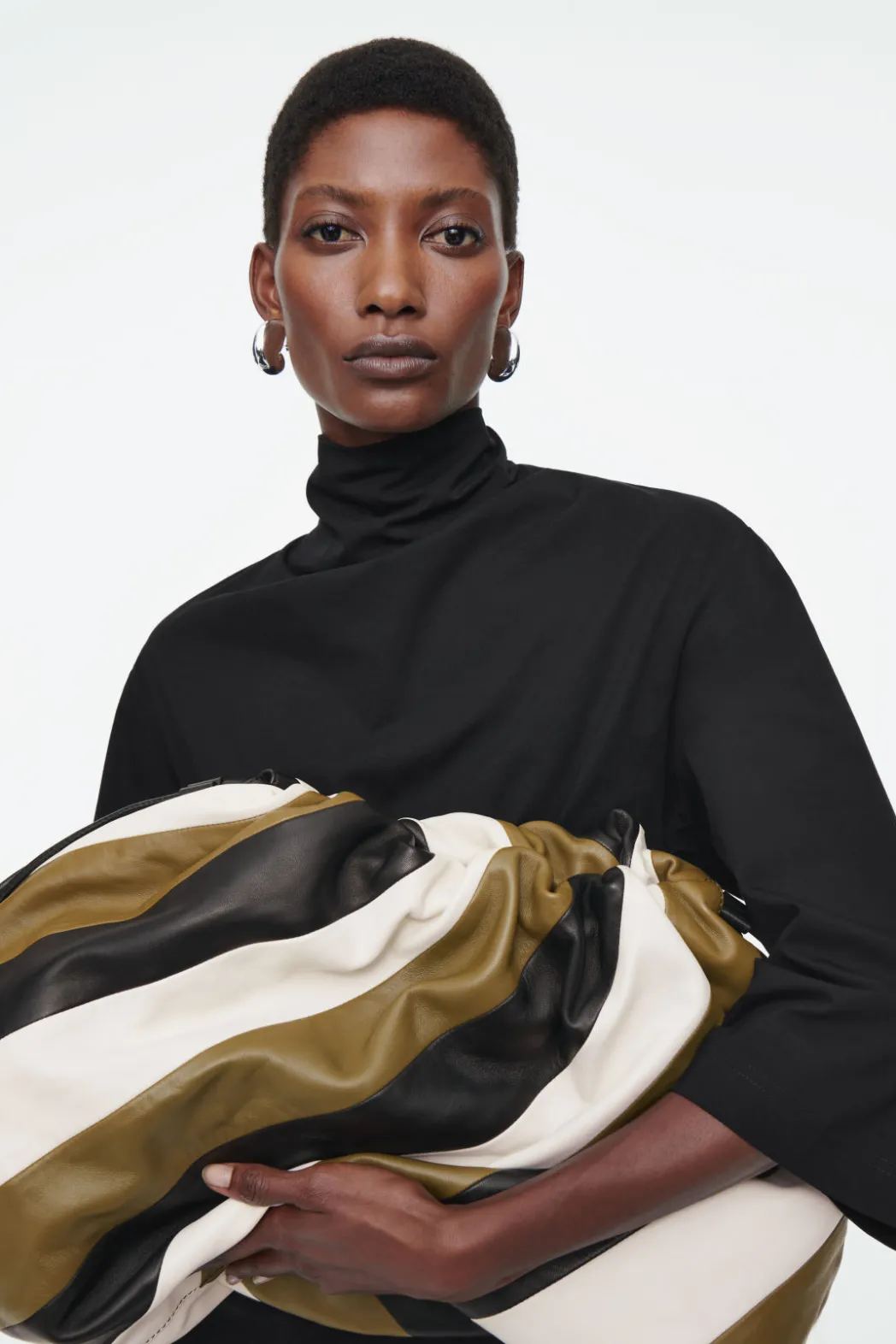 Online COS TIE-NECK JERSEY TOP BLACK