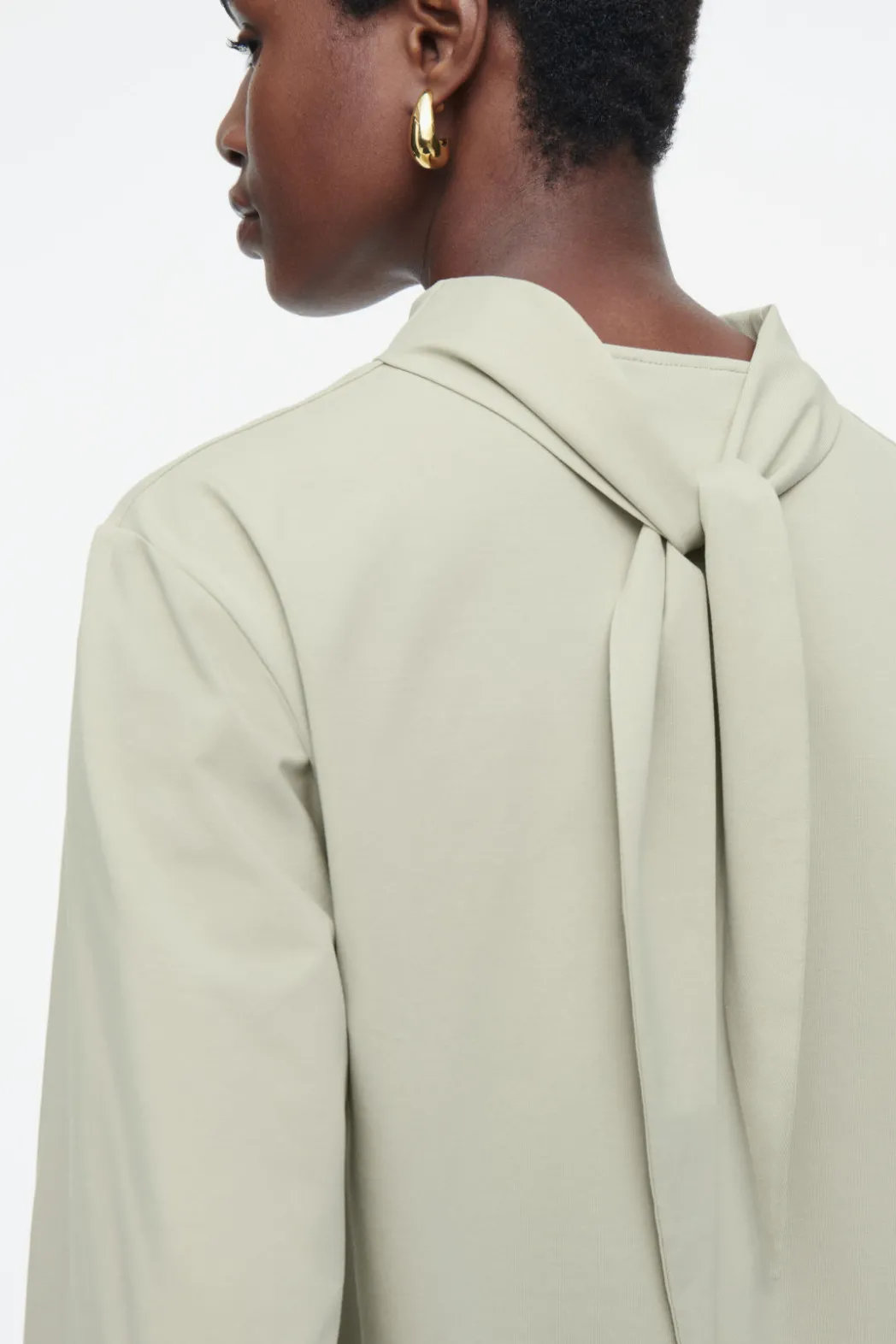 Best COS TIE-NECK JERSEY TOP BEIGE