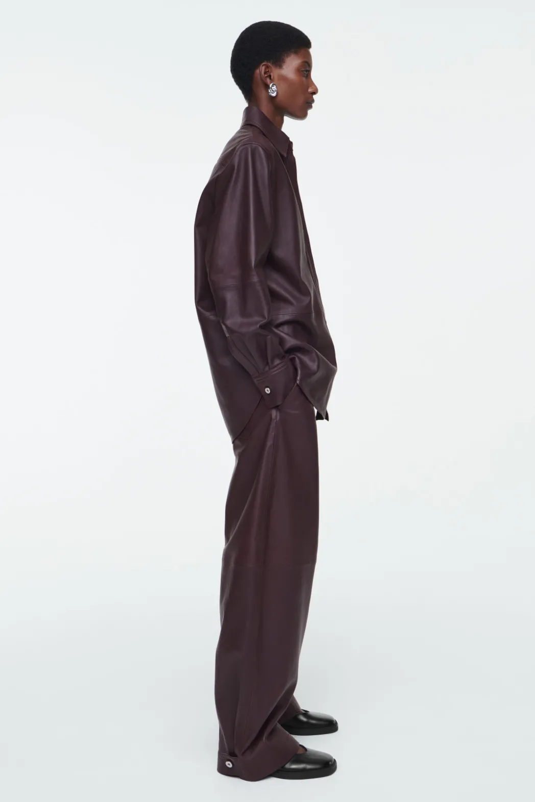 New COS TOPSTITCHED LEATHER SHIRT BORDEAUX