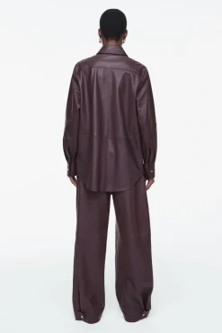 New COS TOPSTITCHED LEATHER SHIRT BORDEAUX
