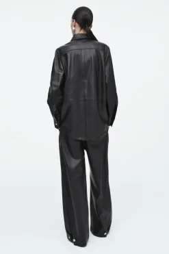 Outlet COS TOPSTITCHED LEATHER SHIRT BLACK