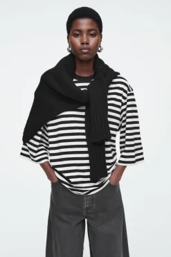 Discount COS TRAPEZE RELAXED T-SHIRT BLACK / STRIPED