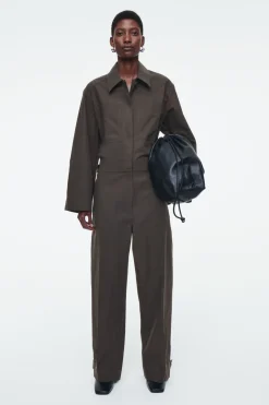 Outlet COS TWILL BOILERSUIT DARK BROWN