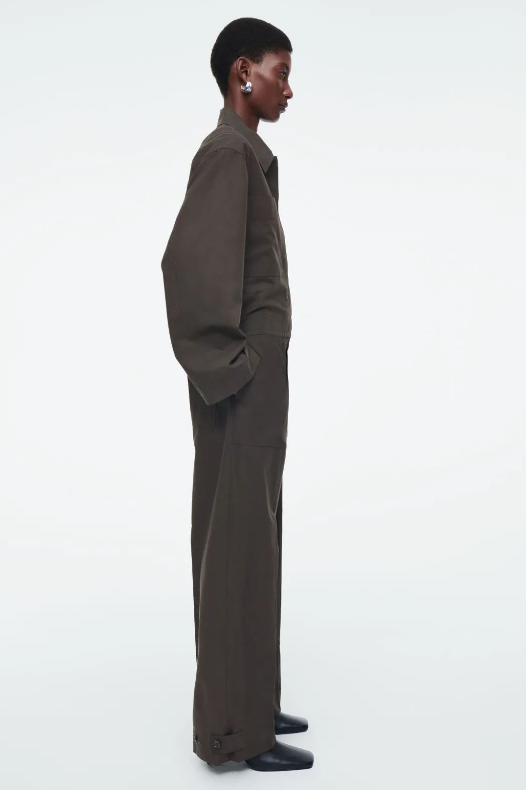 Outlet COS TWILL BOILERSUIT DARK BROWN