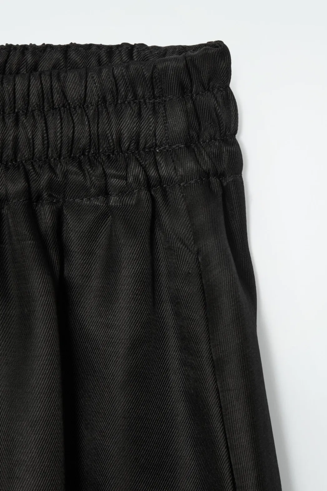 Online COS TWILL PALAZZO PANTS BLACK
