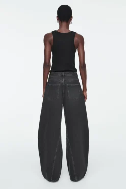 COS TWIST BARREL-LEG JEANS WASHED BLACK