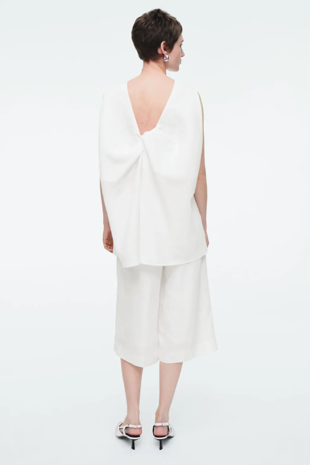 Best COS TWIST-BACK SLEEVELESS TOP WHITE