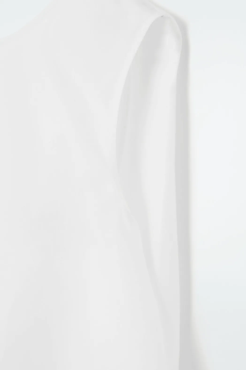 Best COS TWIST-BACK SLEEVELESS TOP WHITE