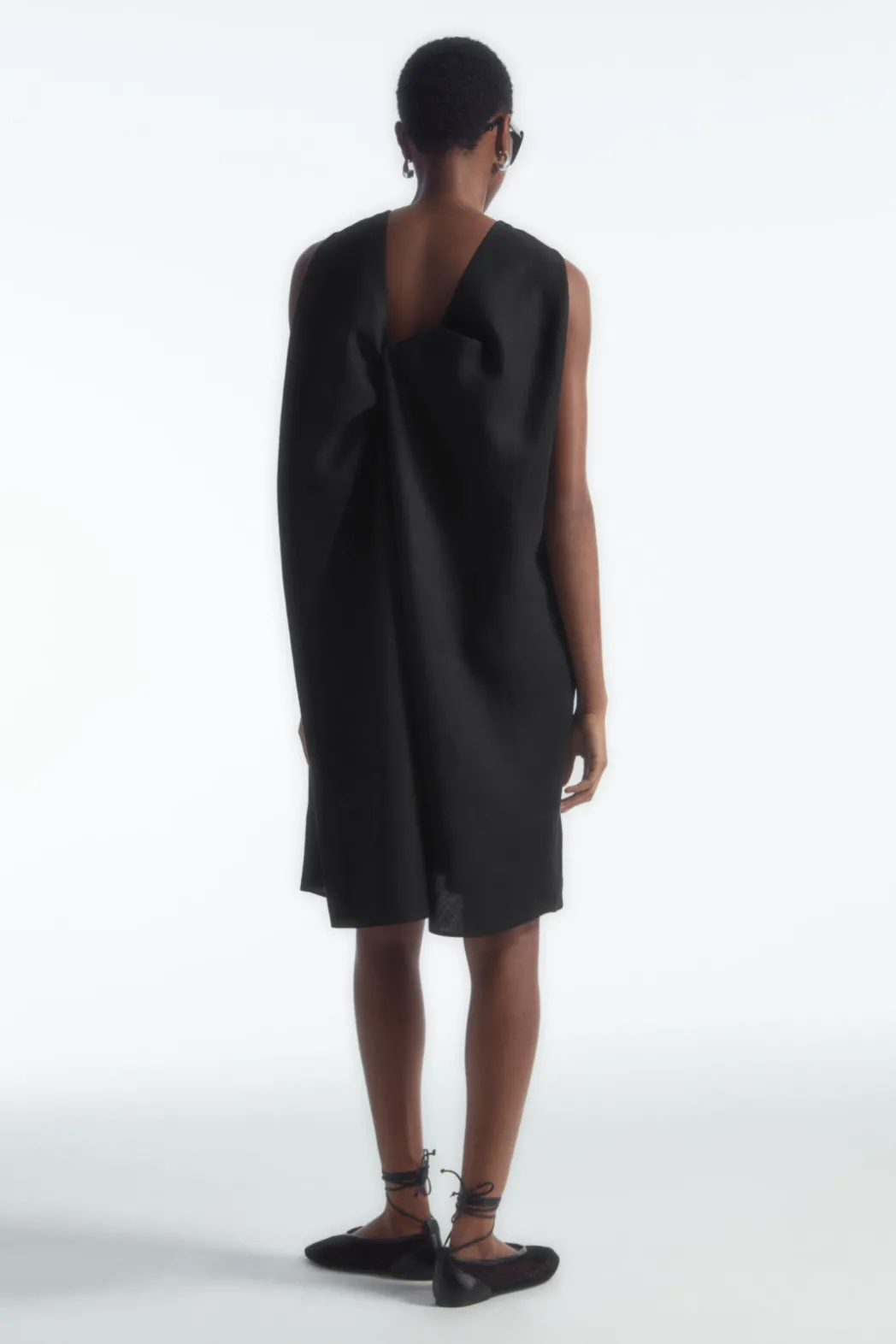 New COS TWIST-DETAIL MINI DRESS BLACK