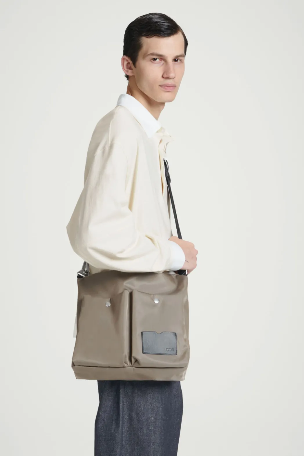 Outlet COS UTILITY MESSENGER - NYLON STONE