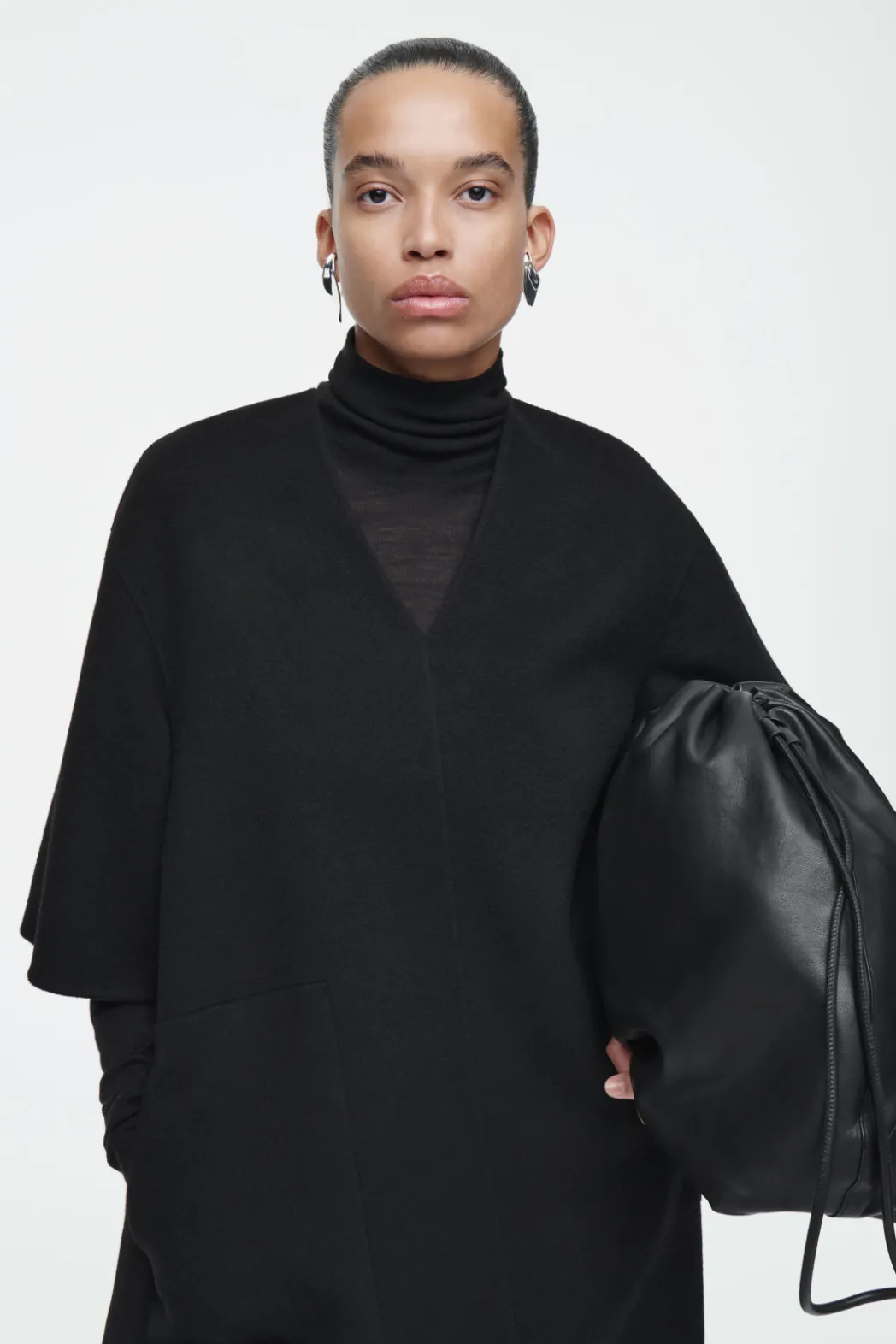 Sale COS V-NECK DOUBLE-FACED WOOL DRESS BLACK