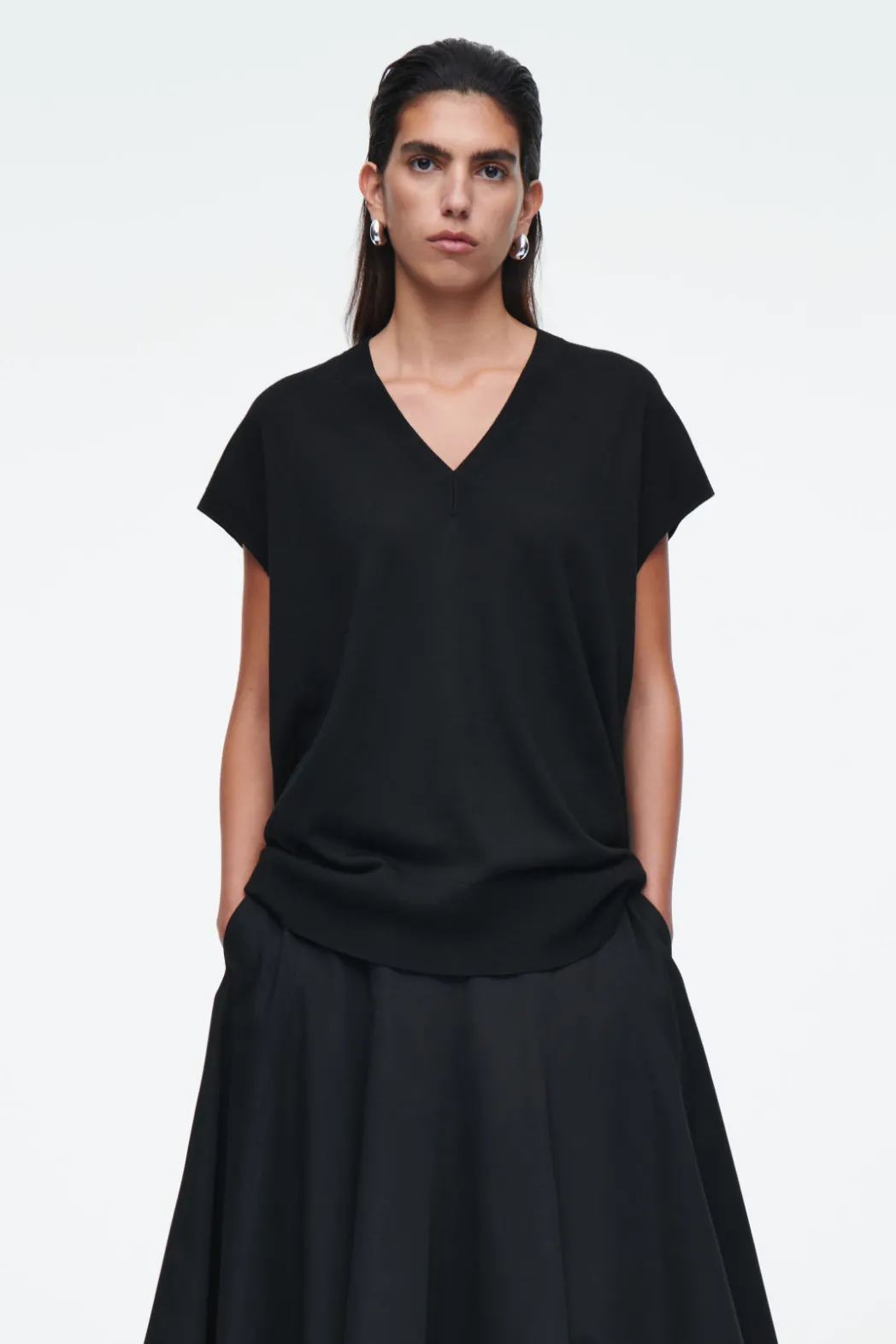 New COS V-NECK MERINO WOOL TANK BLACK