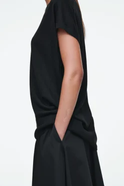 New COS V-NECK MERINO WOOL TANK BLACK