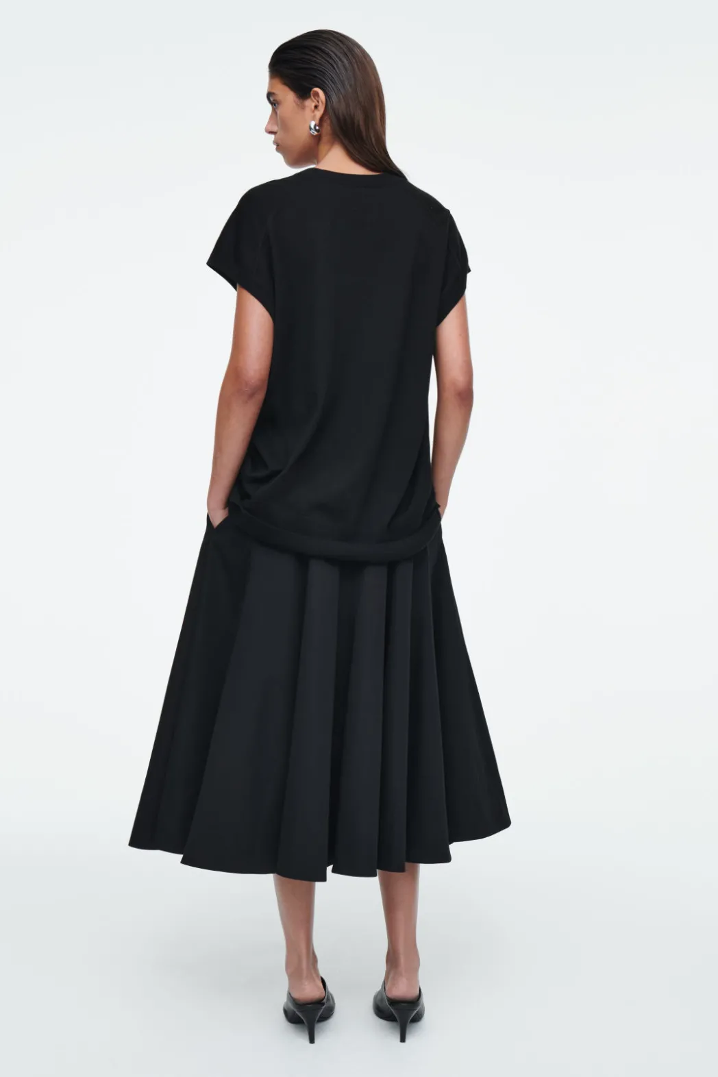 New COS V-NECK MERINO WOOL TANK BLACK