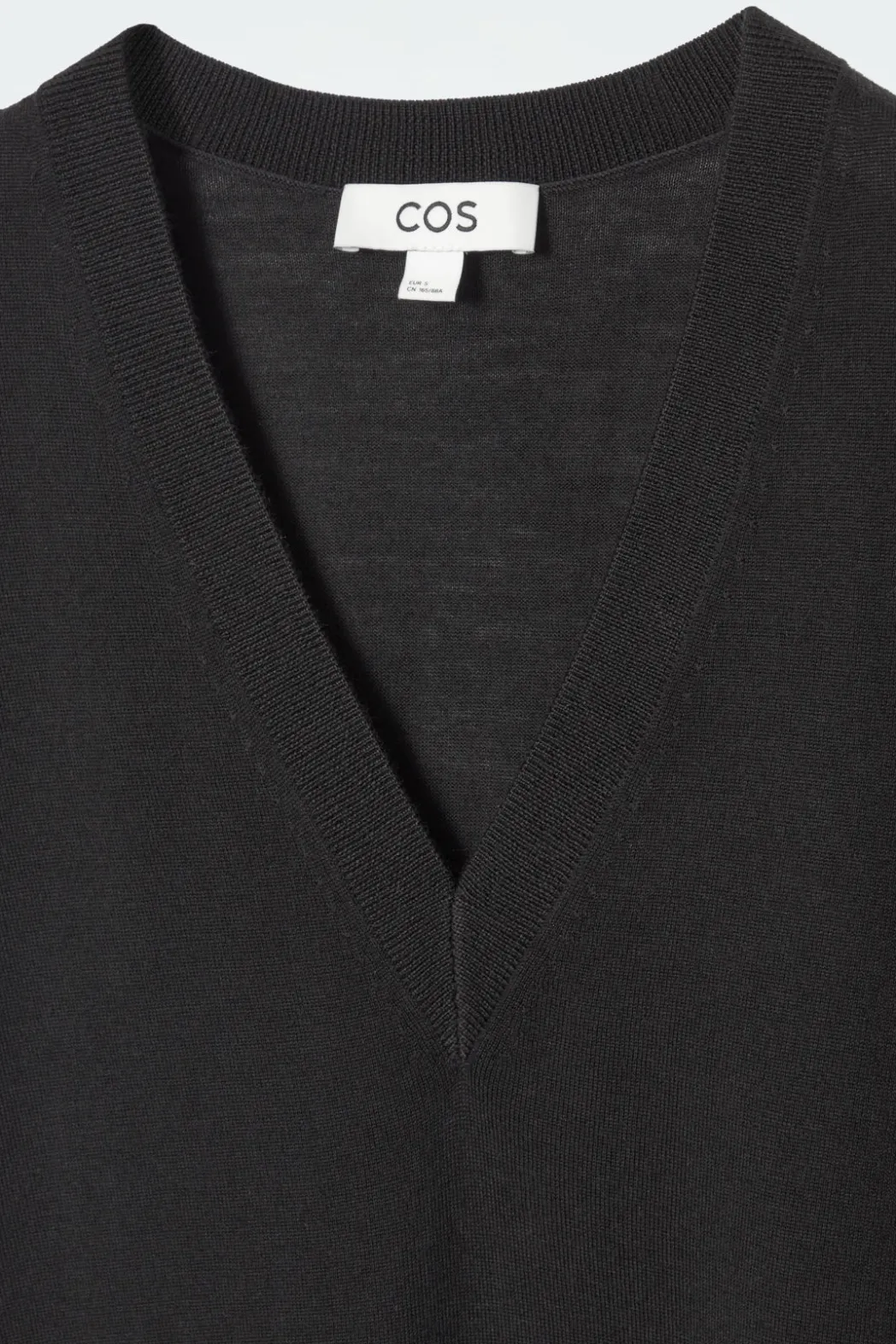 New COS V-NECK MERINO WOOL TANK BLACK