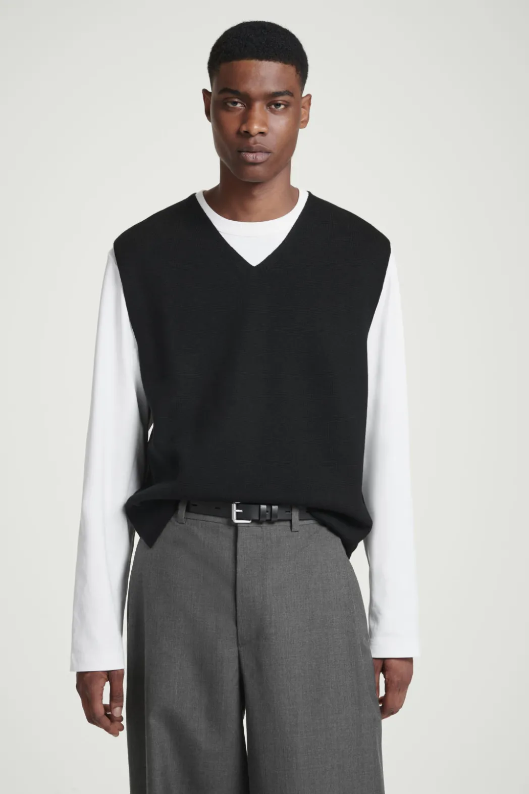 COS V-NECK MILANO-KNIT WOOL TANK BLACK