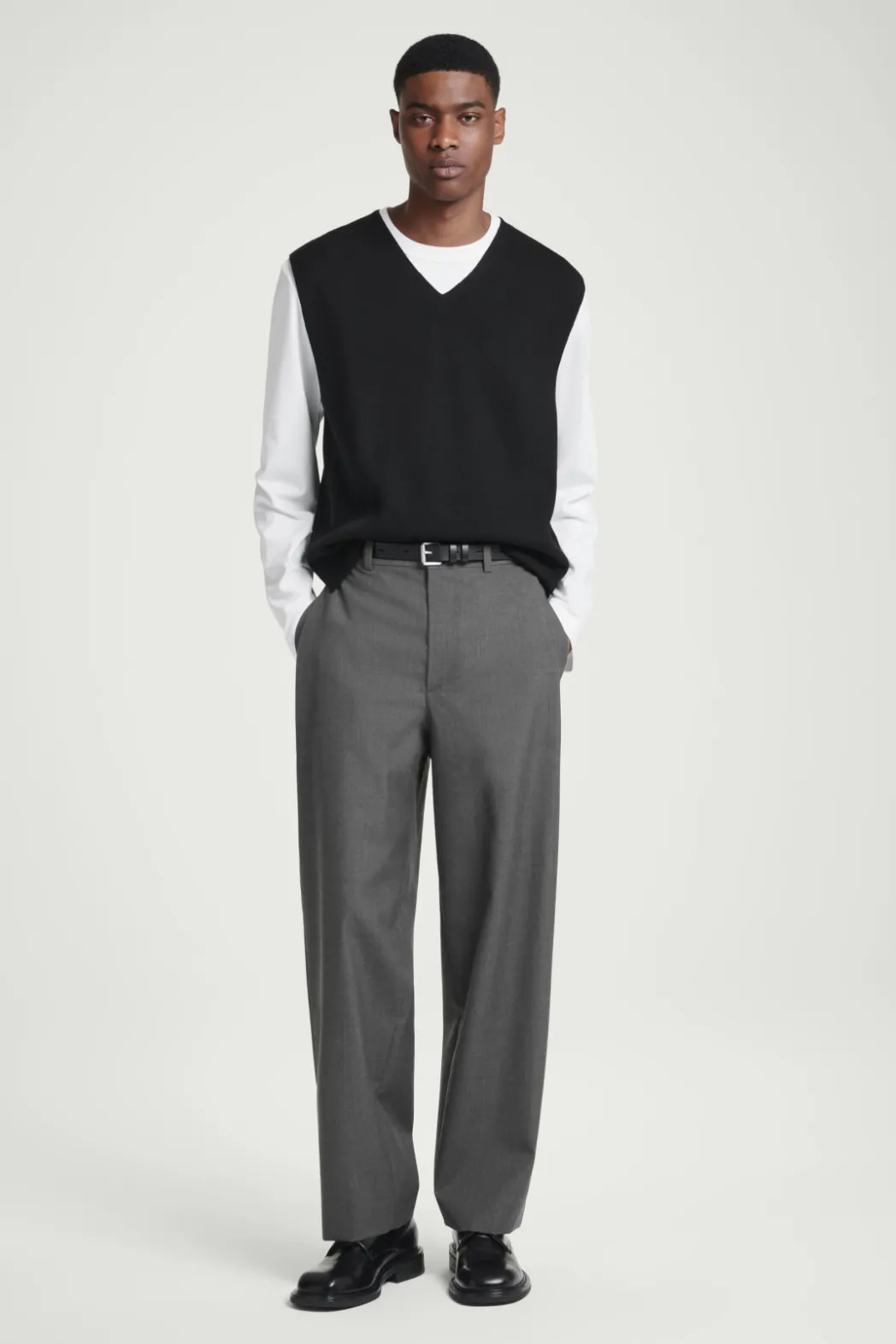 COS V-NECK MILANO-KNIT WOOL TANK BLACK
