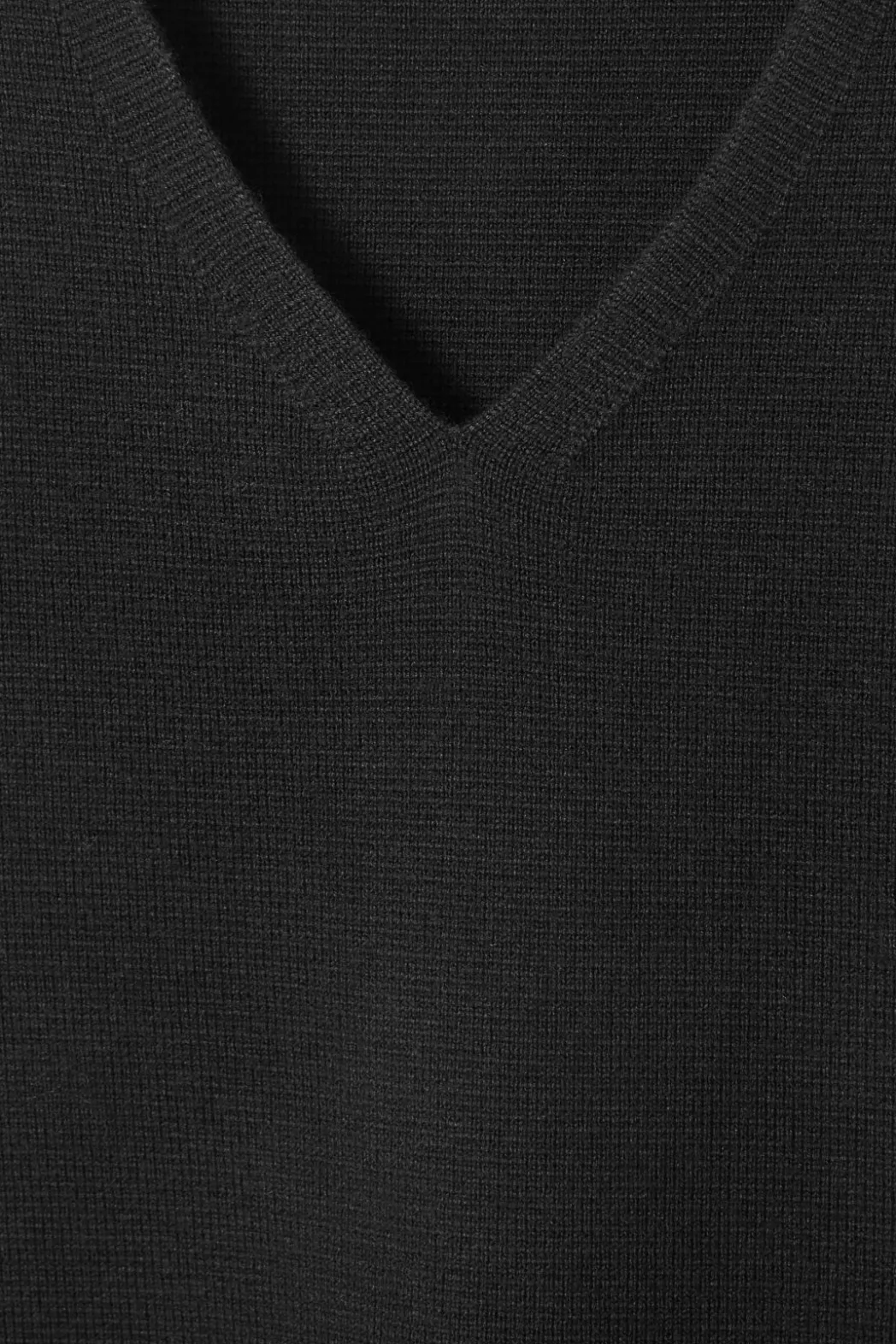 COS V-NECK MILANO-KNIT WOOL TANK BLACK