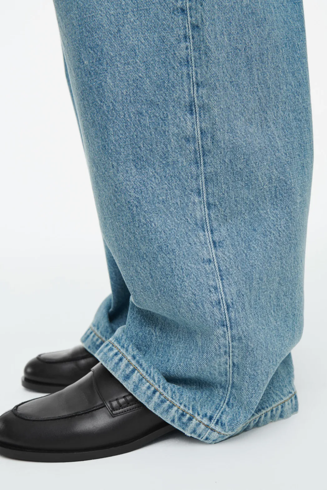 Outlet COS VOLUME WIDE-LEG JEANS DUSTY BLUE